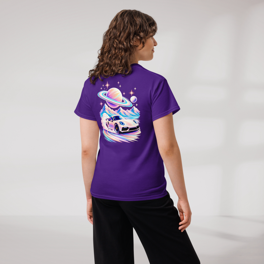 Cosmic Cruiser T-Shirt Soft – Farbe Lila – Ansicht 7
