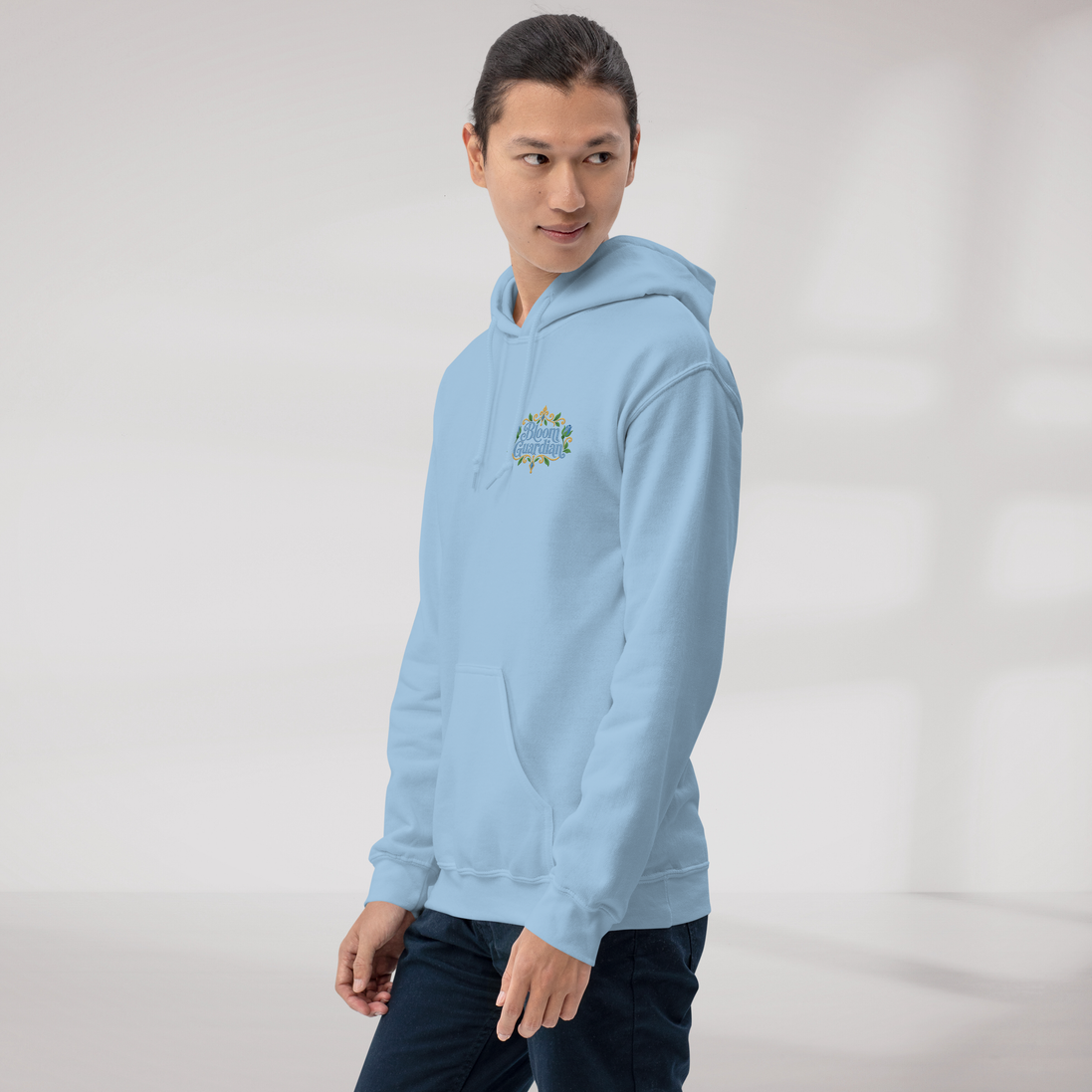 Bloom Guardian Hoodie Soft (M) – Farbe Hellblau – Ansicht 4