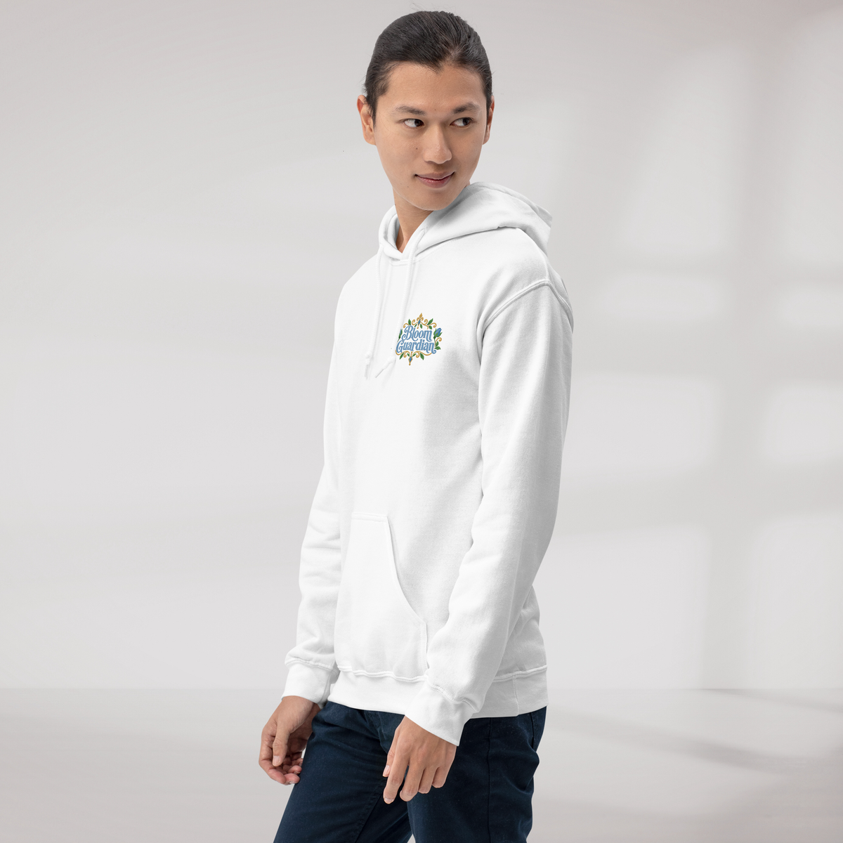 Bloom Guardian Hoodie Soft (M) – Farbe Weiß – Ansicht 3