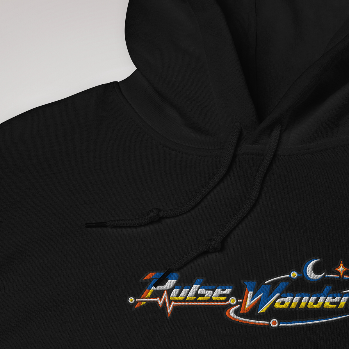 Pulse Wanderer Hoodie Retro – Farbe Schwarz – Ansicht 3