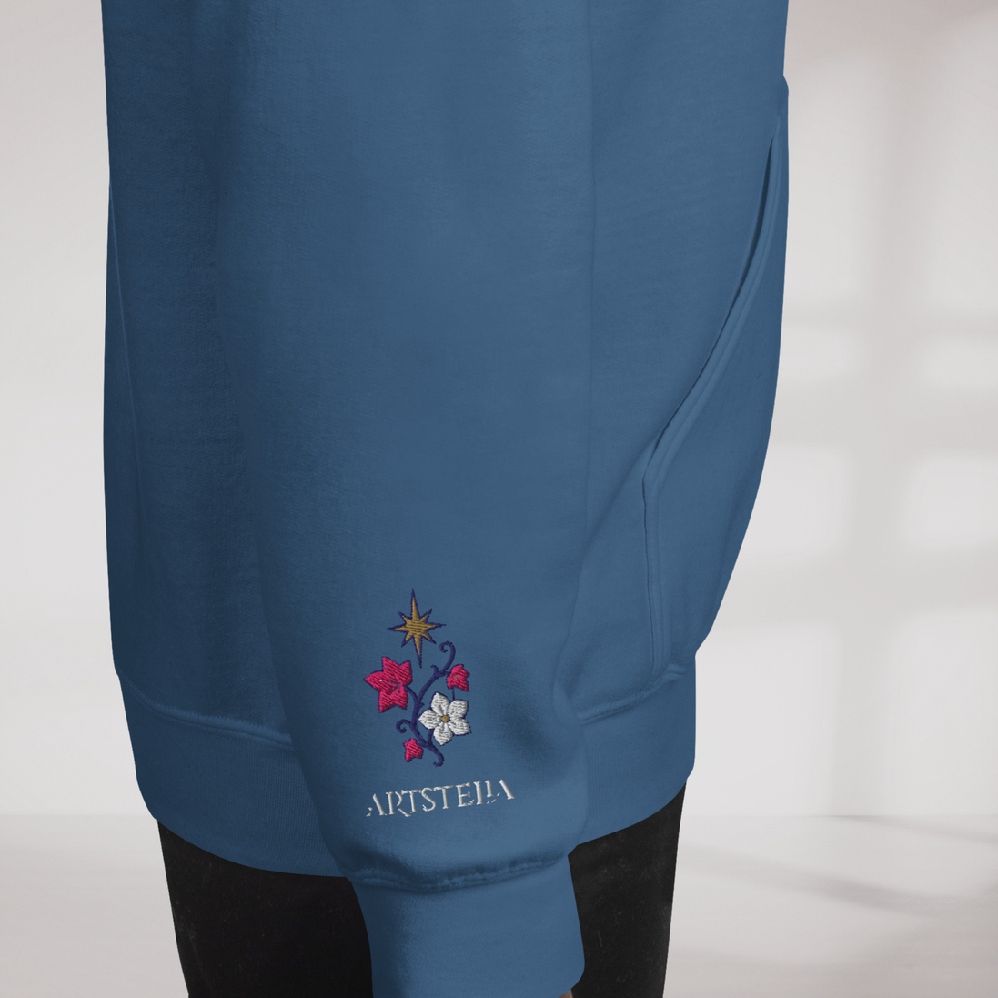 Ivy Wanderer Hoodie Vibrant (F) – Farbe Indigoblau – Ansicht 5
