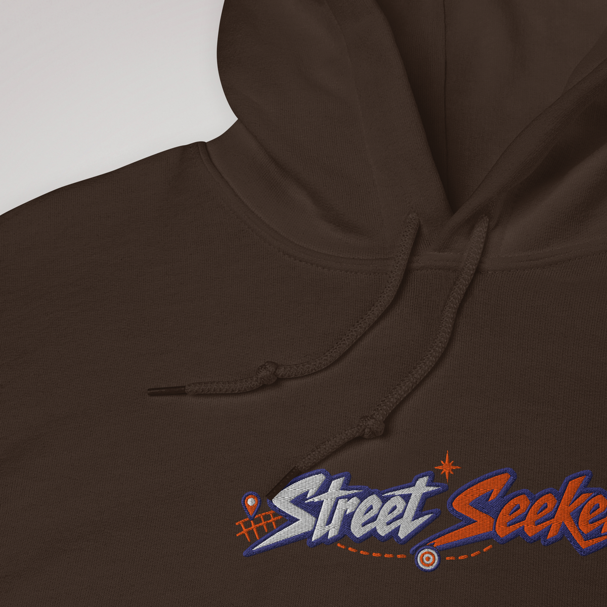 Street Seeker Hoodie Retro – Farbe Dunkle Schokolade – Ansicht 3
