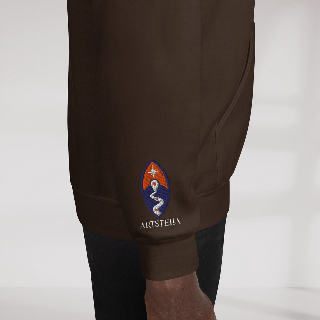 Street Seeker Hoodie Retro – Farbe Dunkle Schokolade – Ansicht 5