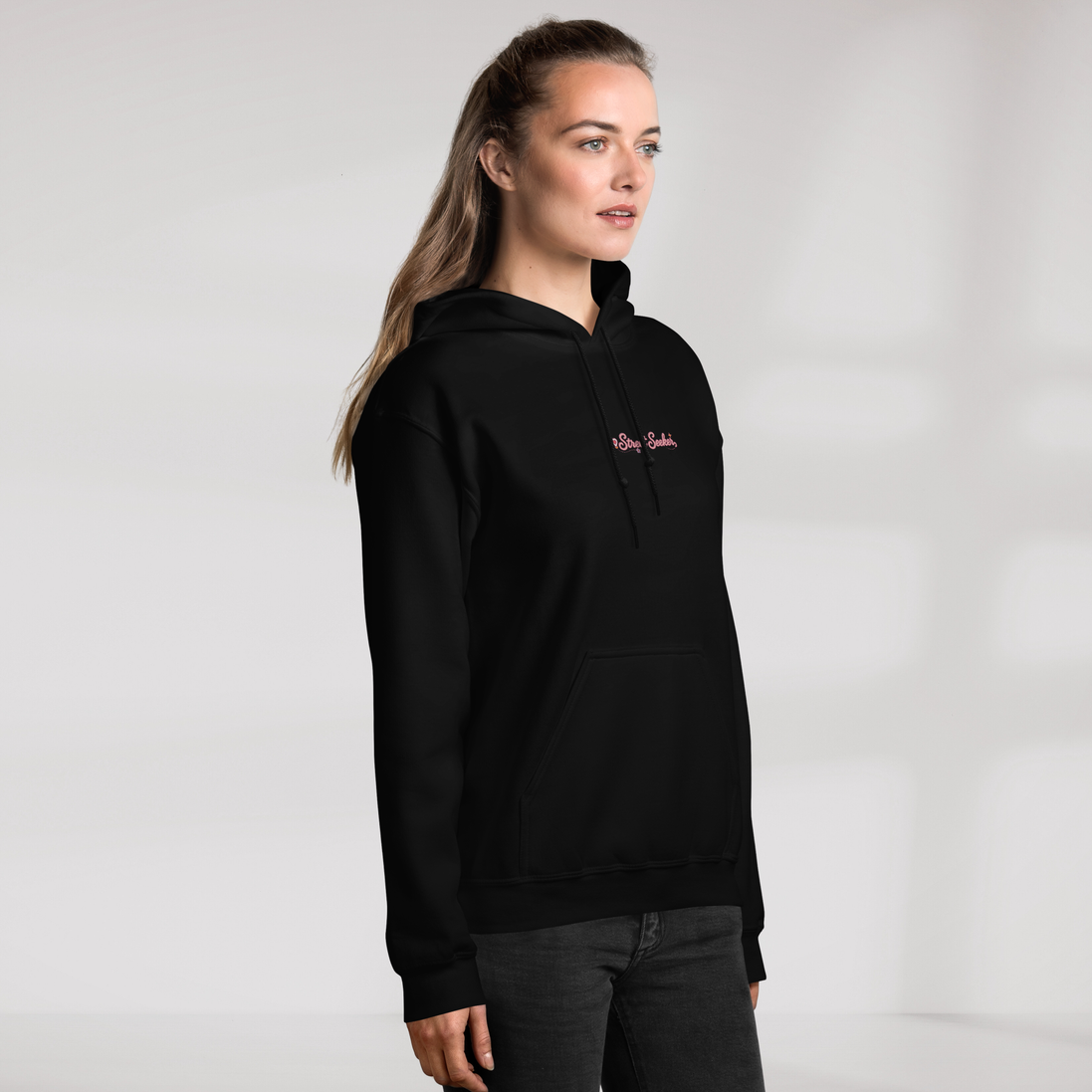 Street Seeker Hoodie Soft Pink ver. – Farbe Schwarz – Ansicht 4