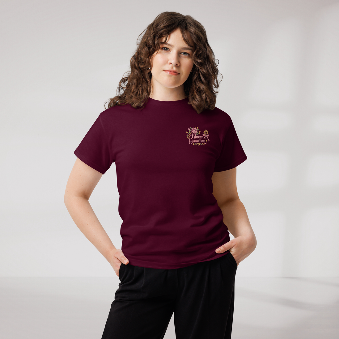 Bloom Guardian T-Shirt Soft (F) – Farbe Kastanienbraun – Ansicht 3