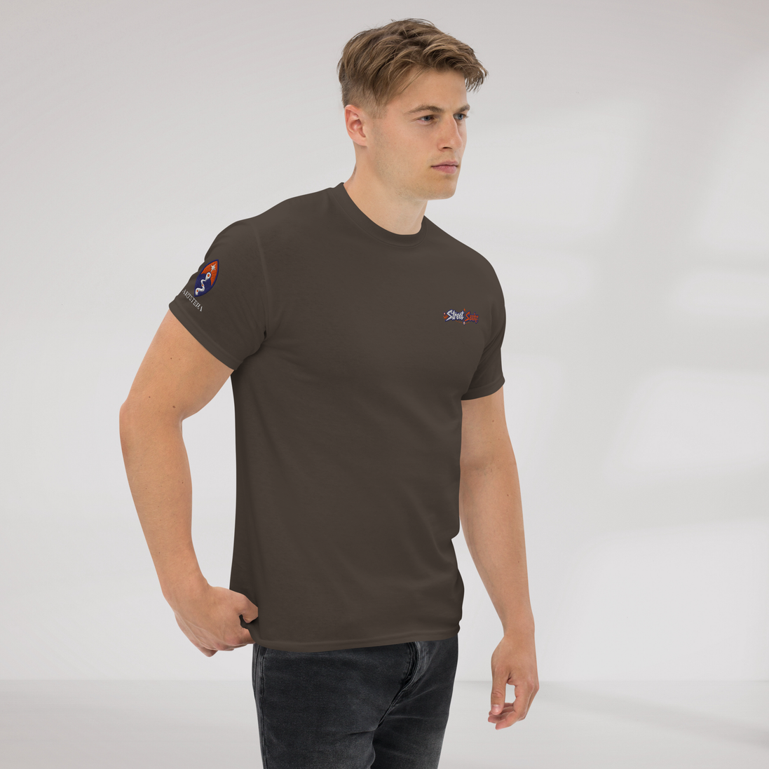 Street Seeker T-Shirt Retro – Farbe Dunkle Schokolade – Ansicht 5