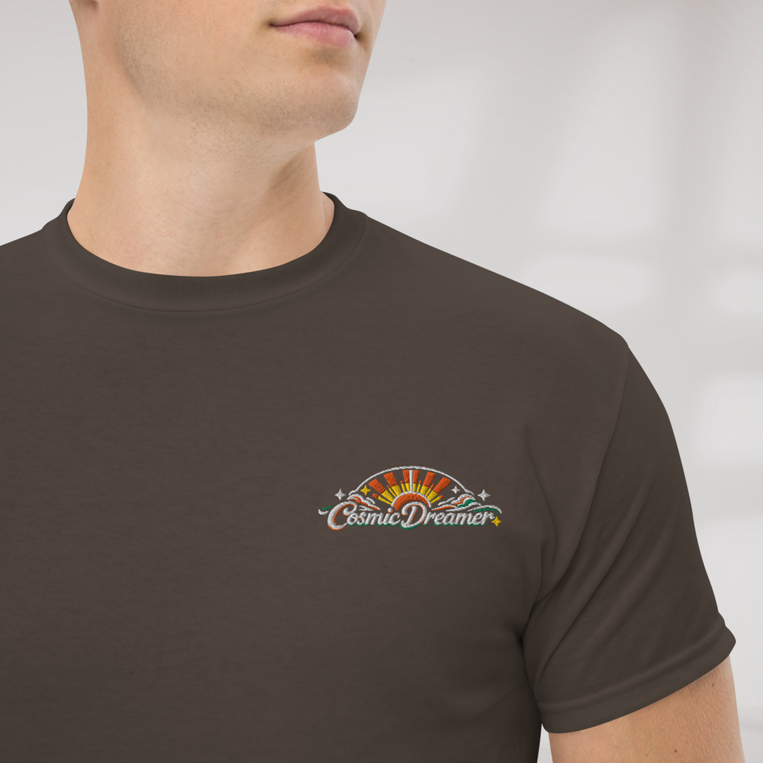 Cosmic Dreamer T-Shirt Retro – Farbe Dunkle Schokolade – Ansicht 3