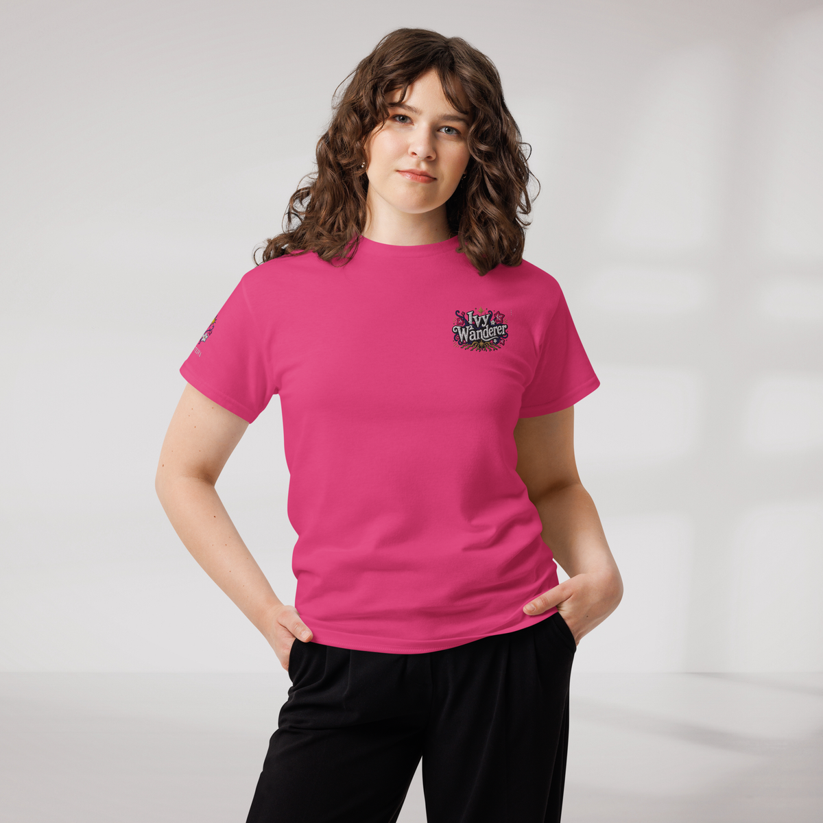 Ivy Wanderer T-Shirt Vibrant (F) – Farbe Helikonie – Ansicht 4