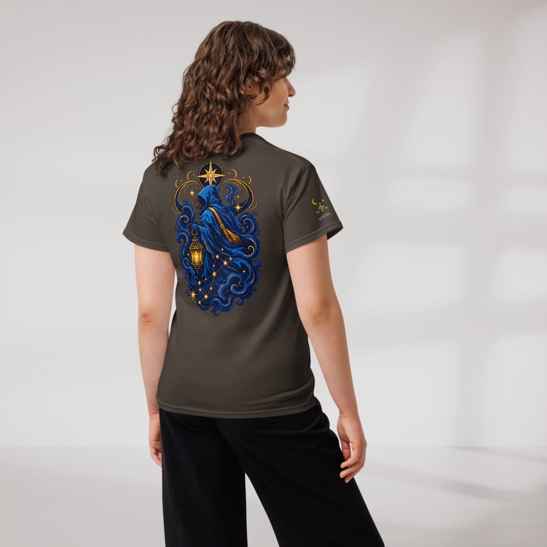 Star Wanderer T-Shirt Blau ver. – Farbe Dunkle Schokolade – Ansicht 8